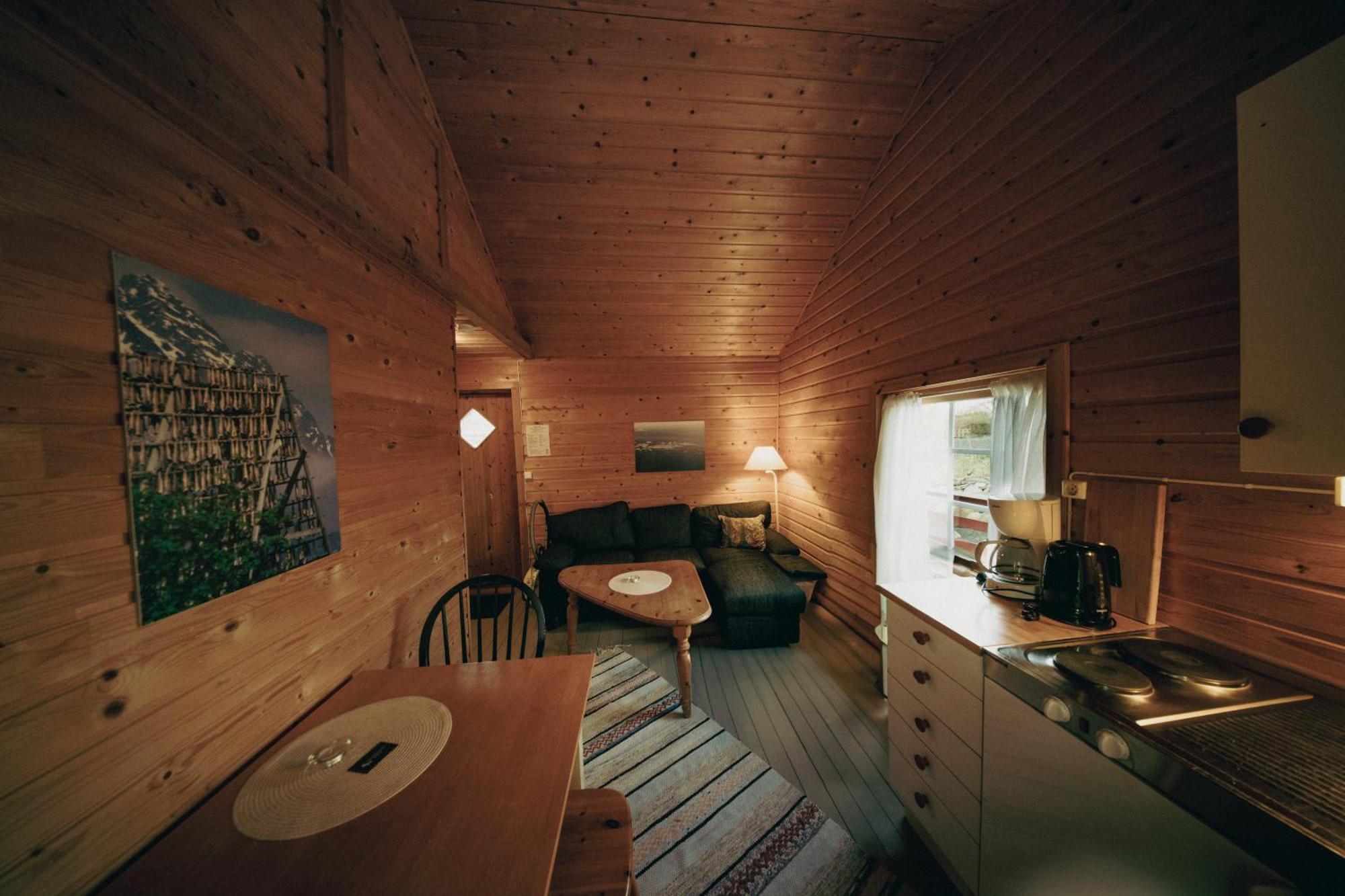 Henningsvaer Rorbuer Hotel Exterior photo